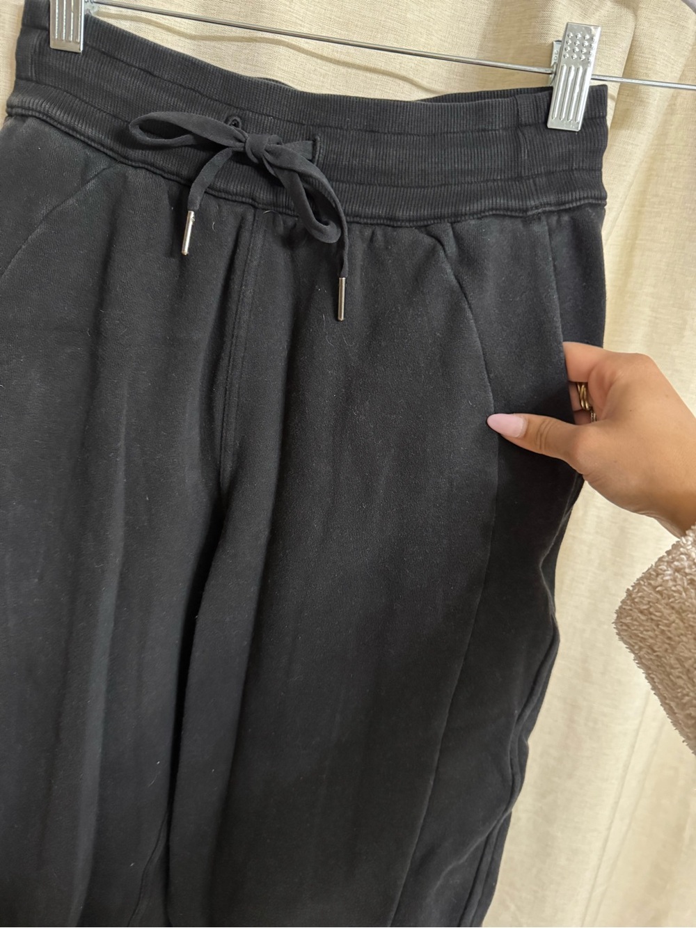 Lululemon black scuba jogger Drawstring Pants